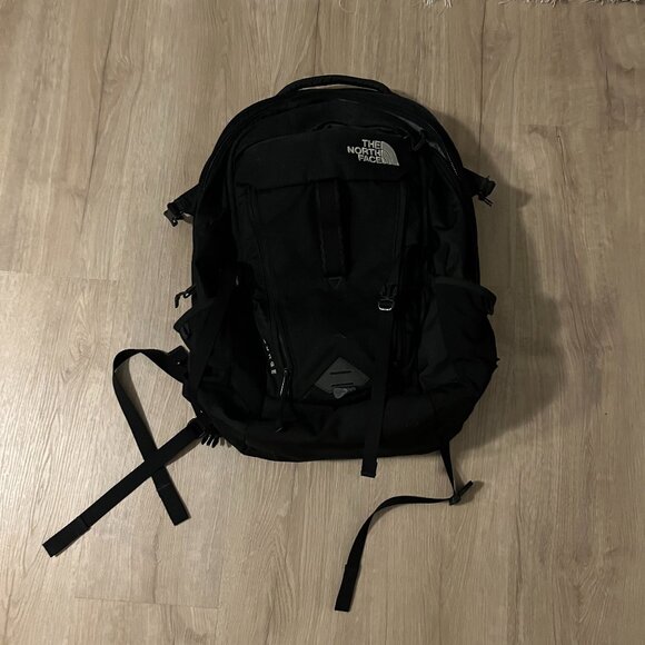 North Face Surge Backpack Black FlexVent Laptop Padded Straps Outdoor Travel Bag - Picture 1 of 3